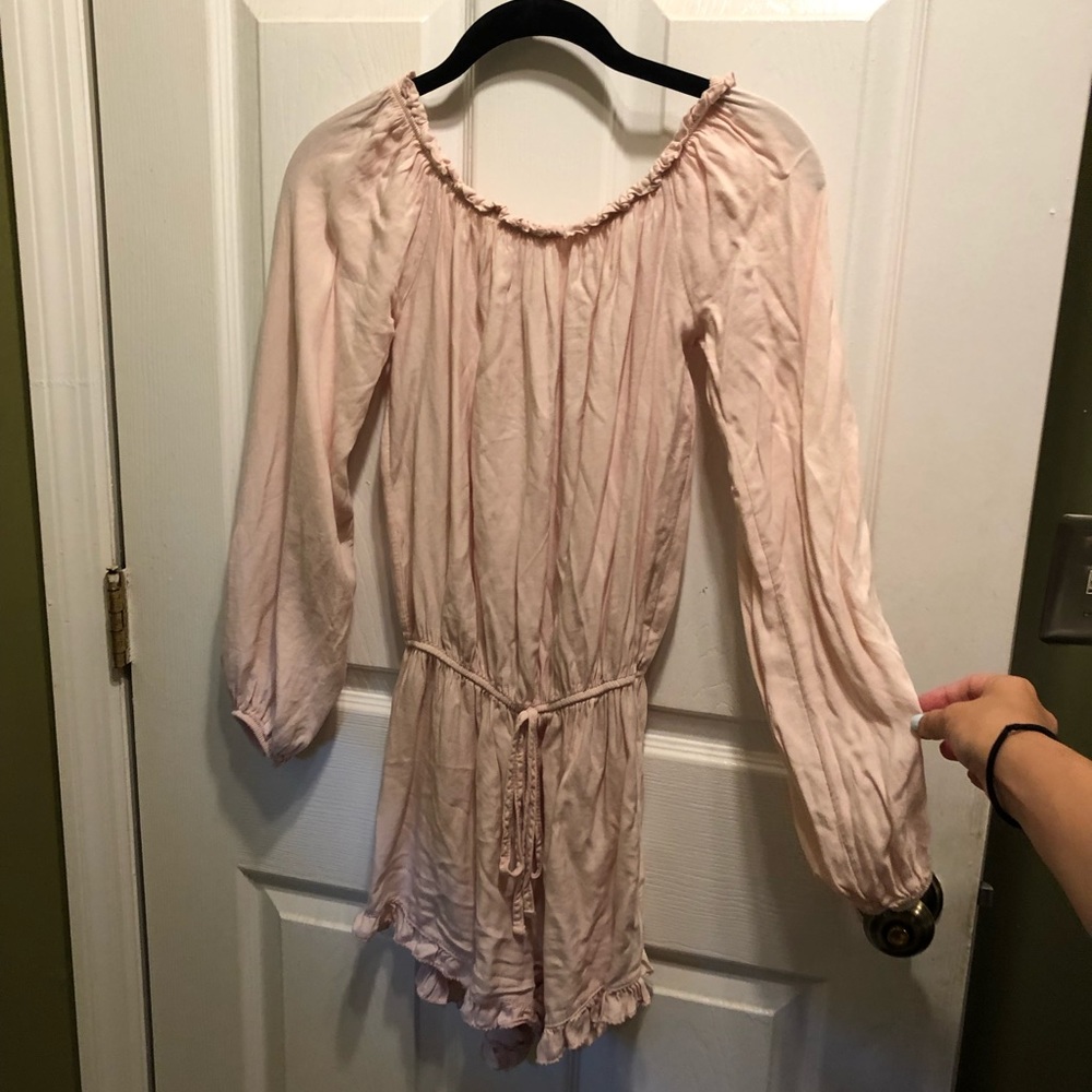 light pink rhomper